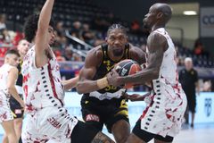 Νέα θετική εικόνα για την ΑΕΚ και «100άρα» στη Βαρέζε