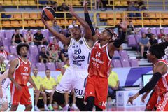 Ερυθρός Αστέρας – Φενέρμπαχτσε 77-67: με Νουόρα και Μονέκε στον τελικό της Κρήτης