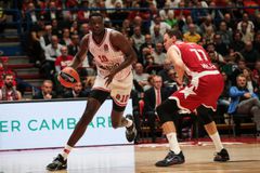 Το Top 10 της EuroLeague για την τρίτη αγωνιστική, με τον Μουσταφάλ Φαλ στη δεύτερη θέση της λίστας (vid)