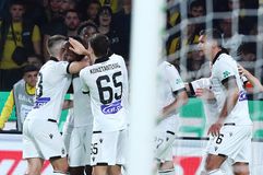 Ο Μπάμπα με κεφαλιά κάνει το 1-0 για τον ΠΑΟΚ, κόντρα στην ΑΕΚ