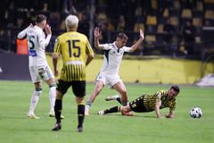 Ο Άρης διαμαρτύρεται για το γκολ του Παναθηναϊκού: «Υπήρξε φάουλ στον Αλφαρελά!»