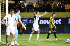 Κουτσιαύτης: «Πέναλτι στον Γερεμέγεφ, υπάρχει χέρι του Κοβάσεβιτς στο ΑΕΛ Novibet - Ολυμπιακός»