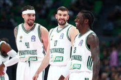 Με νέο look ο Κέντρικ Ναν στην προπόνηση του Παναθηναϊκού (pic)