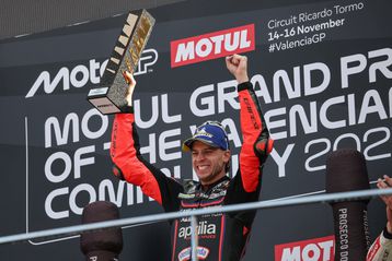 Ο Μπετζέκι κέρδισε τη μοτοσικλέτα του μετά από στοίχημα