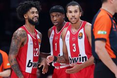 Επιστροφή Νιλικίνα - Πρόβλημα με Γουόρντ