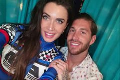 Διαψεύδει τις φήμες για κρίση στον γάμο του με την καλλονή Πιλάρ Ρούμπιο ο Σέρχιο Ράμος