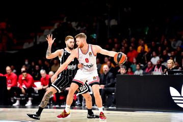 Τα τρίποντα που «πληγώνουν» τον Ολυμπιακό και μια «μεγάλη» νίκη που δεν έρχεται