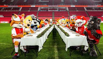Όμορφή κίνηση από την Αϊντχόφεν: Έκανε το τραπέζι στις μασκότ όλων των ομάδων