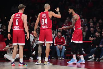 Ο Ολυμπιακός ξέσπασε στο ΣΕΦ με τρομερούς Φουρνιέ, Ντόρσεϊ και Βεζένκοφ