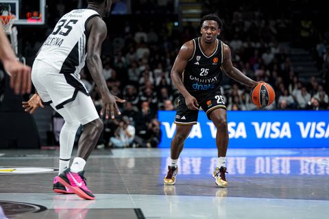 Ανατροπή στην Κωνσταντινούπολη και επιστροφή στις νίκες για την Ντουμπάι BC