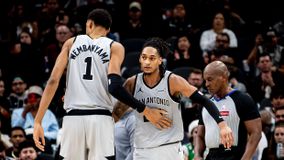 Επιβλητική νίκη για τους Σπερς απέναντι στους Ουίζαρντς