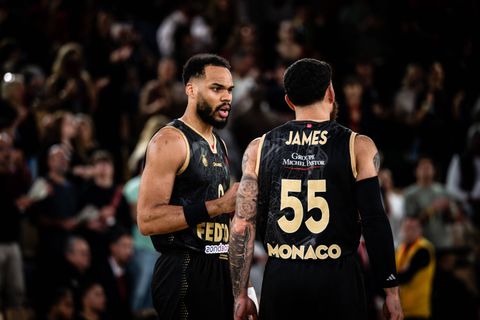 ΜΟΝΑΚΟ - ΜΠΑΓΕΡΝ