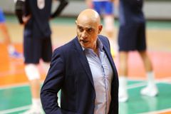 Τέλος ο Αρσενιάδης από τον πάγκο του Φλοίσβου