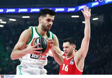 Αγωνία στον Παναθηναϊκό με Γιουρτσεβέν - Αποχώρησε με ενοχλήσεις από το παρκέ (vid)