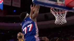 Απίθανο κάρφωμα από τον Έτζκομπ των Σίξερς και επική αντίδραση