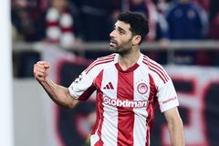 Ο Ταρέμι με φοβερό πλασέ έκανε το 2-0 για τον Ολυμπιακό κόντρα στη Λεβερκούζεν (vid)