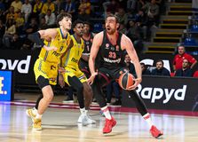 Ολυμπιακός: Όταν ο «αναγεννημένος» Μιλουτίνοφ διέλυσε την Μακάμπι στο Βελιγράδι (vid)