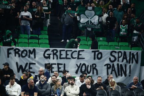 Το πανό στήριξης των φίλων του Παναθηναϊκού για την Ισπανία: «Νιώθουμε τον πόνο σας»