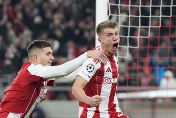 «Βράχος» Τζολάκης, σφραγίδα Κοστίνια - Ταρέμι και φουλ για playoffs ο Ολυμπιακός