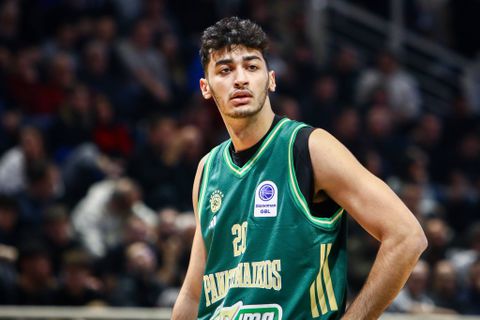 Όχι μόνο ο Τολιόπουλος: Το step up του Σαμοντούροβ που ενθουσίασε Αταμάν και κόσμο