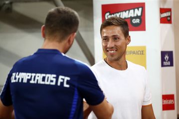 «Ερυθρόλευκη» επιστροφή από τα... παλιά πριν ματς με τη  Λεβερκούζεν