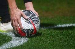 «Προκύπτει από συνομιλίες "ηχηρή" εμπλοκή τριών στελεχών ΠΑΕ στο κύκλωμα παράνομου στοιχηματισμού»