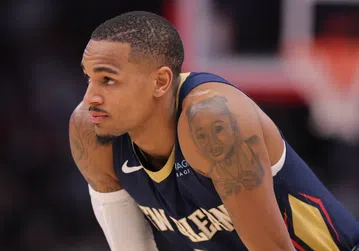 Πέλικανς: Επιστρέφει ο Ντεζούντε Μάρεϊ