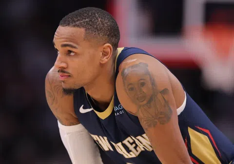 Πέλικανς: Επιστρέφει ο Ντεζούντε Μάρεϊ