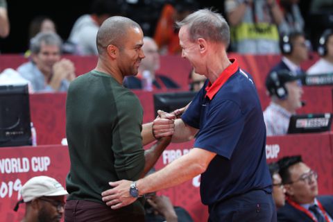 Ο Βενσάν Κολέ σχολίασε τις φήμες για Βιλερμπάν και το μέλλον του Τόνι Πάρκερ στους πάγκους