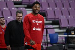 Αγωνία με Ταϊρίκ Τζόουνς - «Παλεύει» να προλάβει τον τελικό κόντρα στον Παναθηναϊκό (vid)