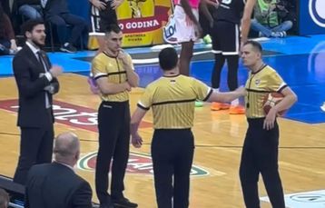 Χάος στο Κύπελλο Σερβίας: Προσωρινή διακοπή και μερική εκκένωση μετά από συνθήματα και ρίψη καπνογόνου (vid)