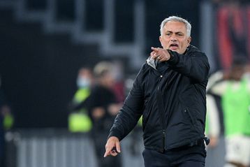 Μουρίνιο: «Εάν με έψαξαν οι άνθρωποι της Παρί δεν με βρήκαν»