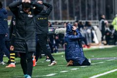 Το Sportal δίπλα στους πάγκους: Ο γονατιστός Αλμέιδα, ο ήρεμος Γιοβάνοβιτς και όλες οι αντιδράσεις που δεν έπιασαν οι κάμερες (gallery)