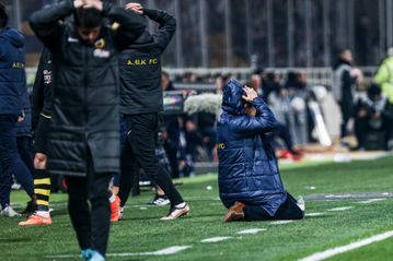 Το Sportal δίπλα στους πάγκους: Ο γονατιστός Αλμέιδα, ο ήρεμος Γιοβάνοβιτς και όλες οι αντιδράσεις που δεν έπιασαν οι κάμερες (gallery)