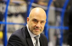 Ο Απόλλωνας ανάμεσα σε Χριστόπουλο και Λυκογιάννη