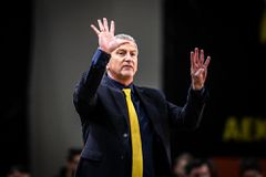 Ζούρος: «Κάναμε λάθη στην άμυνα - Θέλω να ξαναδώ το φάουλ στο τρίποντο του Χέιλ»