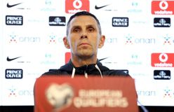 Πογέτ: «Έβλεπα ένα ΟΑΚΑ με 8-9 χιλ. κόσμο, έπεισα τους ανθρώπους του ποδοσφαίρου ότι πρέπει να είμαστε ενωμένοι»