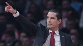 Αποθέωση Σφαιρόπουλου στο ΣΕΦ