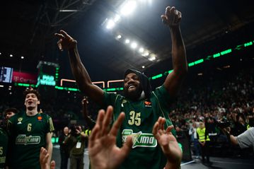 Το «πάρτι» με την εξέδρα μετά τη νίκη του Παναθηναϊκού (vid)