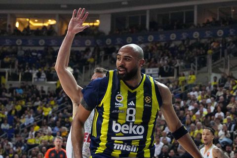 Επιστροφή στις νίκες για τη Φενέρμπαχτσε, «γύρισε» από το -15 και λύγισε την Αρμάνι Μιλάνο