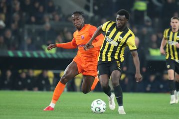 Ο Κοϊτά απέναντι στον Μέσι στο θρυλικό «Μπομπονέρα»