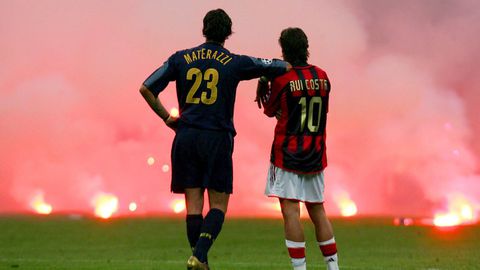 Ο ιταλικός «εμφύλιος» στα ημιτελικά δημιούργησε ξανά την πιο θρυλική ποδοσφαιρική φωτογραφία (vids)