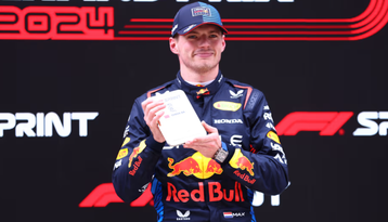 Φερστάπεν: «Ήταν δύσκολα τα πράγματα στην αρχή, αλλά στην πορεία βελτιώθηκε η απόδοση του μονοθεσίου»