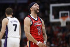 Πάει... διακοπές ο Βεζένκοφ: Οι Πέλικανς νίκησαν τους Κινγκς και πήραν αυτοί το τελευταίο εισιτήριο της Δύσης (vids)