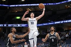 O Ιάπωνας Ουατανάμπε έχει συμβόλαιο στο ΝΒΑ, αλλά θα το... αρνηθεί για να παίξει μπάσκετ στην πατρίδα του! (vid)