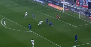 Διπλό χτύπημα από τον τρομερό Τζόλη που οδηγεί την Μπριζ στον τίτλο