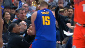 Ο Γιόκιτς πάλεψε για μία κατοχή με τον... βοηθό προπονητή των Κλίπερς - Το καυστικό σχόλιο του Σέρβου σταρ (vid)