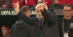 Τρέλα για την Ρόμα του Μουρίνιο: Οι οπαδοί εξάντλησαν τα 15.000 εισιτήρια για τον τελικό μέσα σε μία ώρα (vids)