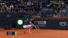 Το χορευτικό του Μεντβέντεφ μετά το matchpoint με τον Τσιτσιπά