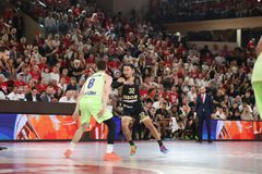 Η Μονακό ανανέωσε το συμβόλαιο του Στράζελ για τέσσερα χρόνια